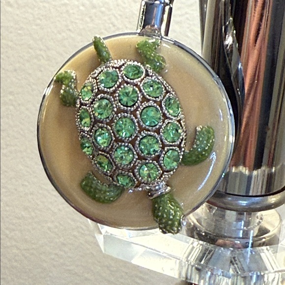 Come dig with me.  Unlisted gorgeousness in every price range. - Picture 13 of 17